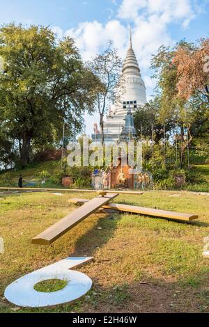 Kambodscha Phnom Penh Phnom Wat (Tempel Berg oder Hügel Tempel) erbaut im Jahre 1373 27m hohen ist größte religiöse Gebäude in Stadt Stockfoto