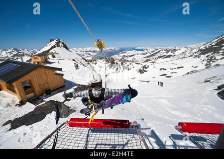 Frankreich Savoie Orelle Val Thorens Trois Vallées Ski Gebiet weltweit höchsten Zipline (1300m lang und 250m hoch) Abfahrt ist auf 3250m Höhe Stockfoto