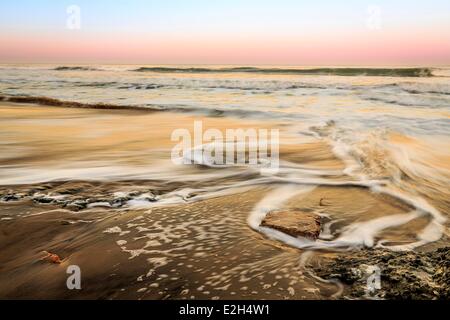 Frankreich Gironde Soulac-Sur-Mer-Sonnenaufgang am Strand von Amelie Stockfoto