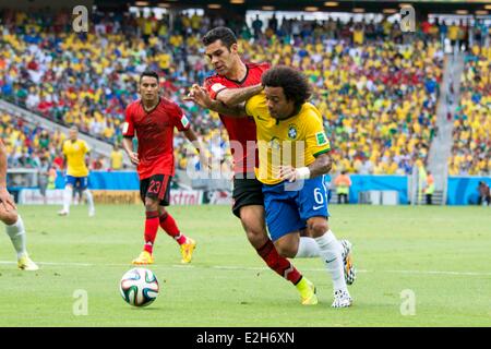 Rafael Marquez (MEX), Marcelo (BRA), 17. Juni 2014 - Fußball / Fußball: FIFA World Cup Brasilien 2014 Gruppe A Spiel zwischen Brasilien 0: 0 Mexiko in der Arena Castelao in Fortaleza, Brasilien. (Foto von Maurizio Borsari/AFLO) Stockfoto