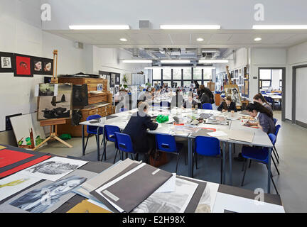 Notre Dame Catholic College, Everton, Vereinigtes Königreich. Architekt: Sheppard Robson, 2014. Stockfoto