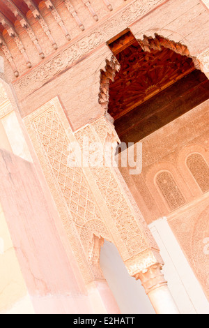 Detail der aufwendigen Schnitzereien an der Saadian Gräber in Marrakesch, Marokko, Nordafrika. Stockfoto