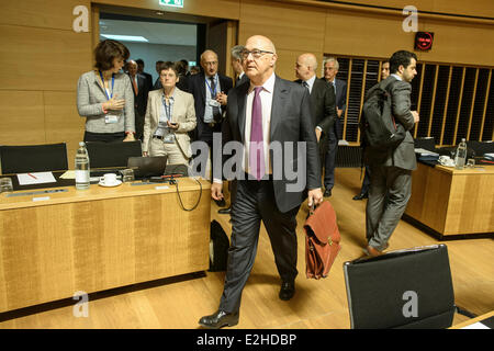 Luxemburg, Lux 20. Juni 2014. Die französische Finanzministerin Michel Sapain während Finanzminister ECOFIN-Treffen im Europäischen Rat am Hauptsitz in Luxemburg auf 20.06.2014 Credit: Wiktor Dabkowski/ZUMAPRESS.com/Alamy Live News Stockfoto