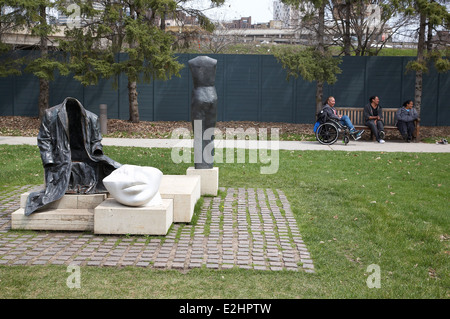 Skulptur von Judith Shea aufgerufen, ohne Worte, Bronze, Marmor, Kalkstein 1988, Minneapolis Skulptur Garten, Walker Art Center Stockfoto