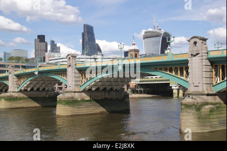 Southwark Bridge London Juni 2014 Stockfoto