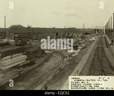 Dieses Foto zeigt das Werk Convair/General Dynamics und das Personal, Schlüsselfiguren in der Entwicklung von militärischen und zivilen Flugzeugen. Das Werk war maßgeblich an der Produktion von Flugzeugen für das US-Militär während der Ära des Kalten Krieges beteiligt. Stockfoto