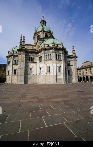 Piazza und Dom in Como an den italienischen Seen. Stockfoto