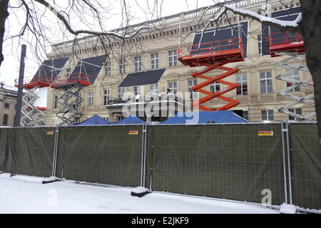 Die Atmosphäre am Set des Films The Monuments Men am Palais bin Festungsgraben.  Wo: Berlin, Deutschland bei: 20. März 2013 Stockfoto