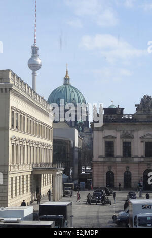 Die Atmosphäre am Set des Films The Monuments Men am Palais bin Festungsgraben.  Wo: Berlin, Deutschland bei: 25. März 2013 Stockfoto