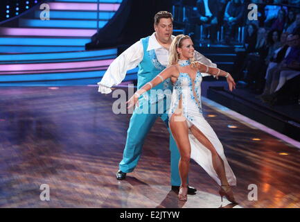 Isabel Edvardsson, Tetje Mierendorf im deutschen Fernsehen RTL show "Let ´s Dance" im Coloneum TV-Studios.  Wo: Köln bei: 12. April 2013 Stockfoto