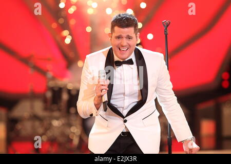 Michael Buble im deutschen Fernsehen RTL show "Let ´s Dance" im Coloneum TV-Studios.  Wo: Köln bei: 12. April 2013 Stockfoto