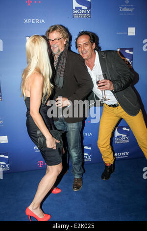 Tina Kaiser und Martin Krug und Christoph Mahrdt bei der Launch-Party des neuen Sony Entertainment Television ausgestrahlt auf der Praterinsel.  Wo: München wenn: 22. April 2013 Stockfoto