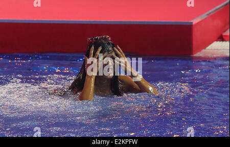 Verona Pooth im deutschen RTL TV show "Sterben Pool Champions" am Hallenbad SSE Europa-Sportpark.  Wo: Berlin, Deutschland bei: 28. Juni 2013 Stockfoto