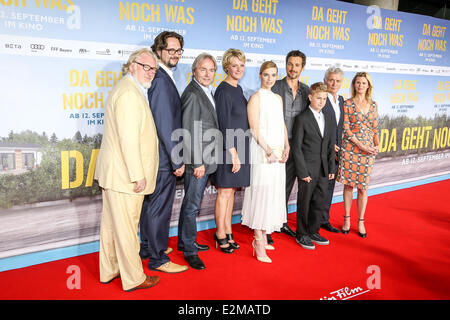 Felix von Manteuffel und Holger Haase und Harald Kügler und Viola Jäger und Thekla Reuten und Florian David Fitz und Marius Haas und Henry Hübchen und Leslie Malton "war Da Geht Noch" premiere am Mathaeser Kino.  Wo: München wenn: 04 September 2013 Stockfoto