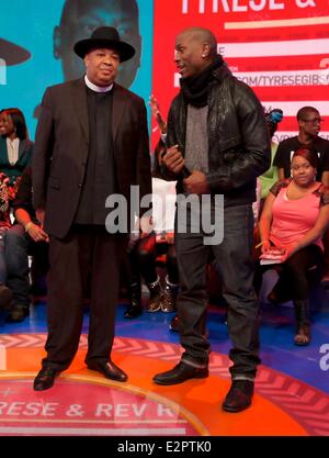 Tyrese Gibson und Rev Run Simmons von Run DMC besuchen die 106 & BET Park CBS Studios.  Mitwirkende: Rev Run Simmons, Tyrese Gibson wenn: 4. Februar 2013 Stockfoto