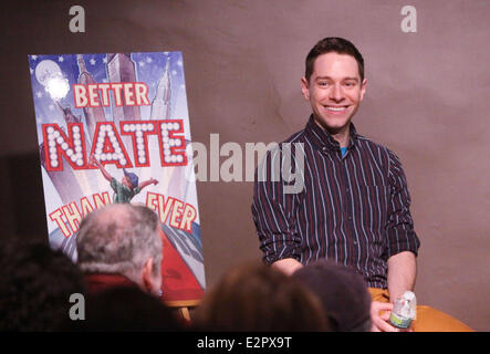 Instore-Auftritt für "Bessere Nate Than Ever" von Tim Federle am Drama Buch Shop mit: Tim Federle Where: New York City, NY, USA bei: 5. Februar 2013 Stockfoto