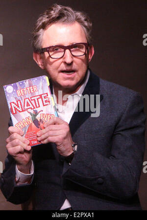 Instore-Auftritt für "Bessere Nate Than Ever" von Tim Federle am Drama Buch Shop mit: Thomas Schumacher Where: New York City, NY, USA bei: 5. Februar 2013 Stockfoto