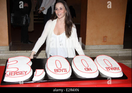 3000. Leistung der "Jersey Boys" am Broadway im August Wilson Theater Featuring: Sara Schmidt wo: New York City, NY, USA bei: 7. Februar 2013 Stockfoto