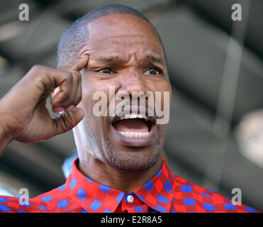 Die 2013 Modell Beachvolleyball-Turnier am Lummus Park mit: Jamie Foxx Where: Miami Beach, Florida, Vereinigte Staaten, wann: 9. Februar 2013 Stockfoto