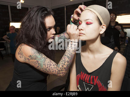 Mercedes-Benz New York Mode Woche Herbst/Winter 2013 - Blondinen - Backstage mit: Atmosphäre wo: New York City, New York, Vereinigte Staaten, wann: 12. Februar 2013 Stockfoto