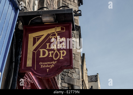 Die letzten Tropfen Pub in Edinburghs Grassmarket Stockfoto
