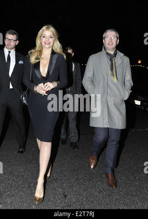 Die BRIT Awards 2013 - Warner Brothers-Party statt, bei dem Savoy Parlour Zimmer - Anreise mit: Holly Willoughby wo: London, Vereinigtes Königreich bei: 20. Februar 2013 Stockfoto