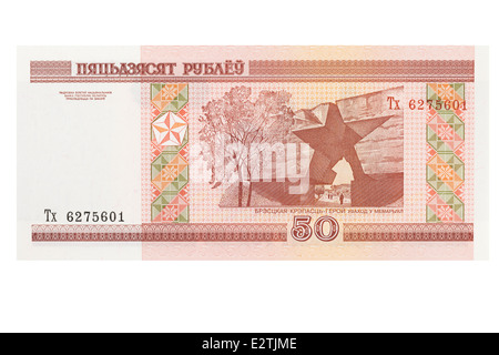 Weißrussische fünfzig Rubel-Banknote auf weißem Hintergrund Stockfoto