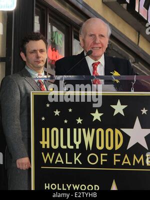 Die späten Richard Burton wird mit einem Hollywood-Star auf der Hollywood Walk of Fame mit geehrt: Michael Sheen, Herrn David Row Stockfoto