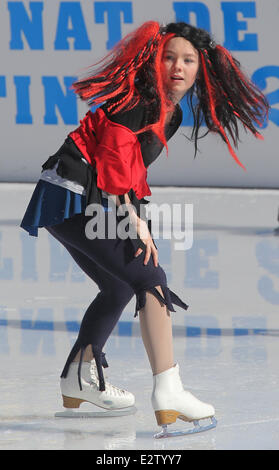 Prinzessin Alexandra von Hannover beteiligt sich an einem skating Turnier in der sie Tanzbewegungen, bekannt geworden durch Michael Jacksons "Thriller" und PSYs 'Gangnam Style' repliziert. Alexandra belegte den 2. Platz.  Mitwirkende: Prinzessin Alexandra Where: Monaco, Mo Stockfoto