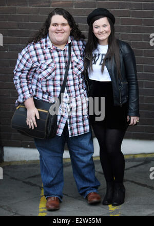 Prominente in den ITV Studios Featuring: Jonathan Antoine, Charlotte Jaconelli Where: London, Vereinigtes Königreich bei: 5. März 2013 Stockfoto