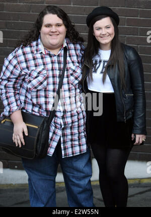 Prominente in den ITV Studios Featuring: Jonathan Antoine, Charlotte Jaconelli Where: London, Vereinigtes Königreich bei: 5. März 2013 Stockfoto