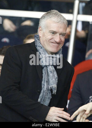 Promi-Gäste während der UEFA-Champions-League-match zwischen Paris Saint-Germain und Valencia im Parc des Princes Featuring: Didier Deschamps Where: Paris, Parc des Princes, Frankreich bei: 6. März 2013 ** nicht zur Veröffentlichung in Frankreich, Niederlande, Belgien, Spanien und Italien zur Verfügung. Für den Rest der Welt * Stockfoto