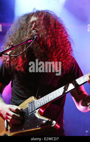 Coheed und Cambria Durchführung Leben im Fillmore Miami Beach am Jackie Gleason Theater auf Miami Beach mit: Claudio Sanchez Where: Miami, Florida, USA bei: 8. März 2013 Stockfoto