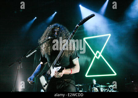 Coheed und Cambria Durchführung Leben im Fillmore Miami Beach am Jackie Gleason Theater auf Miami Beach mit: Claudio Sanchez Where: Miami, Florida, USA bei: 8. März 2013 Stockfoto