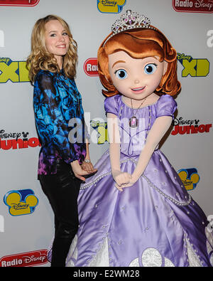 ABC/Disney Upfronts statt in der Hudson-Theater im Millennium Broadway Hotel Featuring: Bridgit Mendler wo: New York City, USA: 12. März 2013 Stockfoto