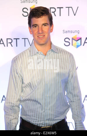 Samsung Frühling Launch Event findet statt am Museum of American Finance an der Wall Street Manhattan mit: Eli Manning Wh Stockfoto