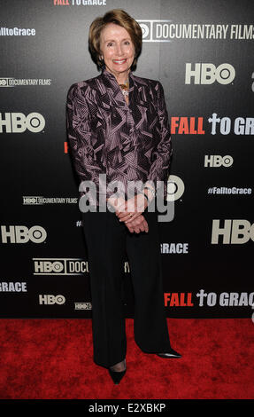 Premiere von HBO Dokumentarfilm "Fall, Grace" bei der Time Warner Center Screening Zimmer - Ankünfte mit: Nancy Pelosi Where: New York, Vereinigte Staaten von Amerika bei: 21. März 2013 Stockfoto