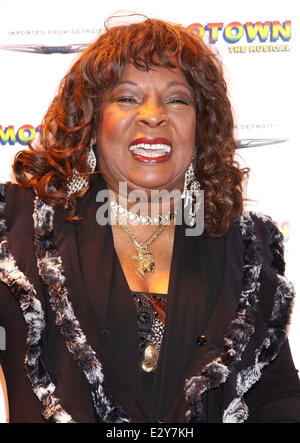 Broadway Motown: The Musical Familienabend Feier Lunt Fontanne Theatre, Ankünfte Featuring: Martha Reeves wo: New York, Vereinigte Staaten von Amerika bei: 5. April 2013 Stockfoto