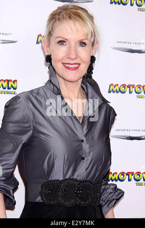 Broadway Motown: The Musical Familienabend Feier Lunt Fontanne Theatre, Ankünfte Featuring: Patricia Wilcox wo: New York, Vereinigte Staaten von Amerika bei: 5. April 2013 Stockfoto