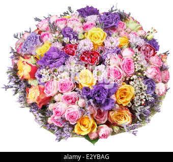 Blumenstrauß aus Rosen und Chrysanthemen isoliert auf weißem Hintergrund Stockfoto