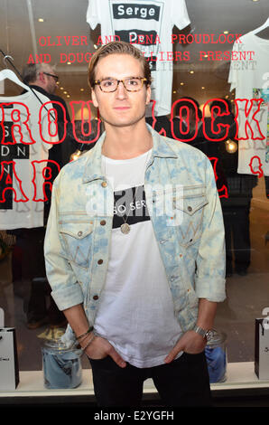 Made In Chelsea Sterne besucht Serge De Nîmes und Oliver Proudlock party mit: Oliver Proudlock Where: London, United Kingd Stockfoto