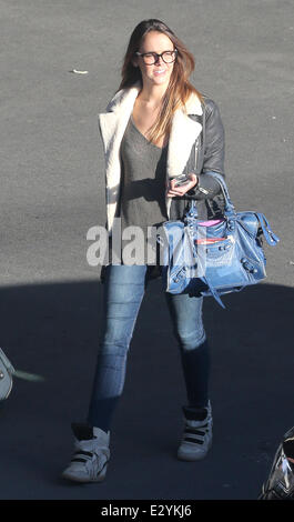 Pauline Ducruet kehrt nach Paris zurück, nach Ostern Pause Featuring: Pauline Ducruet Where: Paris, Frankreich bei: 12. April 2013 Stockfoto