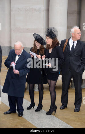 Politiker und Dignität besuchten die zeremonielle Beerdigung der ehemalige britische Premierminister Baroness Thatcher geboren Margaret Hilda Roberts am 13. Oktober 1925, in Grantham, England, Thatcher wurde zu einem der einflussreichsten Persönlichkeiten des 20. Jahrhunderts af Stockfoto