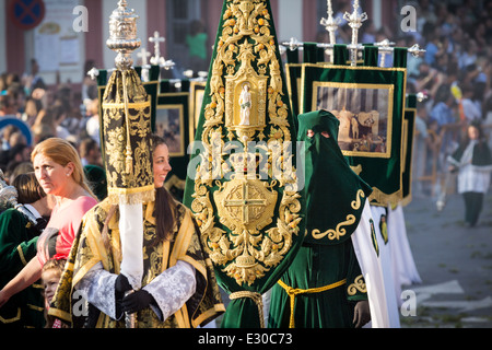 Lokalen Gottesdiensten in der Karwoche parade Feier in Alhaurin De La Torre Straßen (Málaga, Spanien) Stockfoto