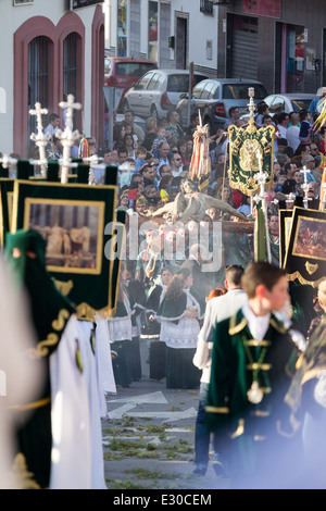 Spanische Legionäre marschieren mit Mena Christus während ein Easter parade Stockfoto