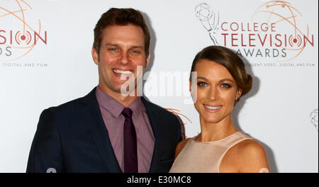 34. College Television Awards Gala im JW Marriott Los Angeles L.A. LIVE - Ankünfte mit: Natalie Zea Where: Los Angeles, California, Vereinigte Staaten von Amerika bei: 25. April 2013 Stockfoto