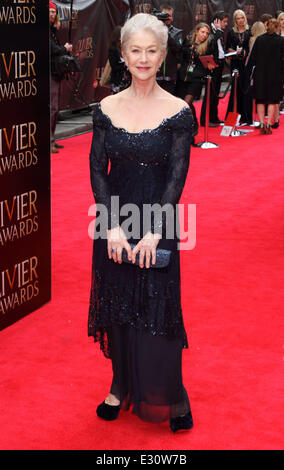 Laurence Olivier Awards 2013 statt an der Königlichen Opernhaus - Ankünfte mit: Helen Mirren Where: London, Vereinigtes Königreich Stockfoto