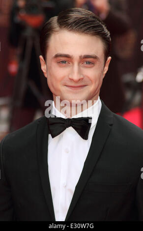 Laurence Olivier Awards 2013 statt an der Königlichen Opernhaus - Ankünfte mit: Daniel Radcliffe wo: London, United States Stockfoto