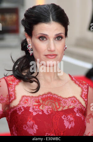 Laurence Olivier Awards 2013 statt an der Königlichen Opernhaus - Ankünfte mit: Idina Menzel wo: London, Vereinigtes Königreich Stockfoto