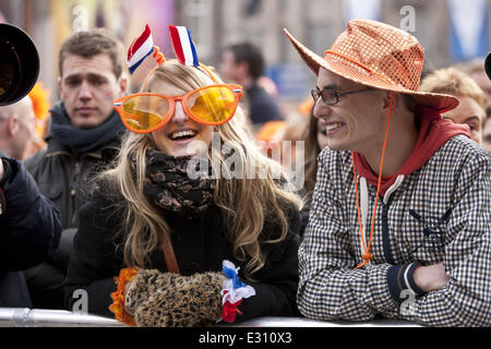 Einweihung des König Willem Alexander der Niederlande und Königin Maxima der Niederlande an der Nieuwe Kerk mit: Atmosphäre wo: Amsterdam, Niederlande bei: 30. April 2013 Stockfoto